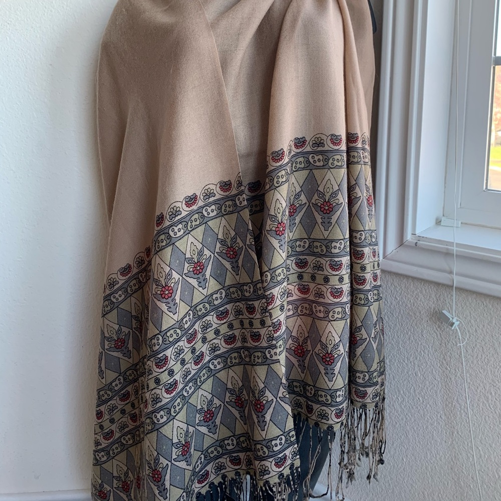 Blanket -style scarf